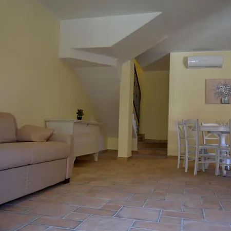 Casa Agora By La Via Del Mare Viaggi E Vacanze 펜션 빌라시미우스